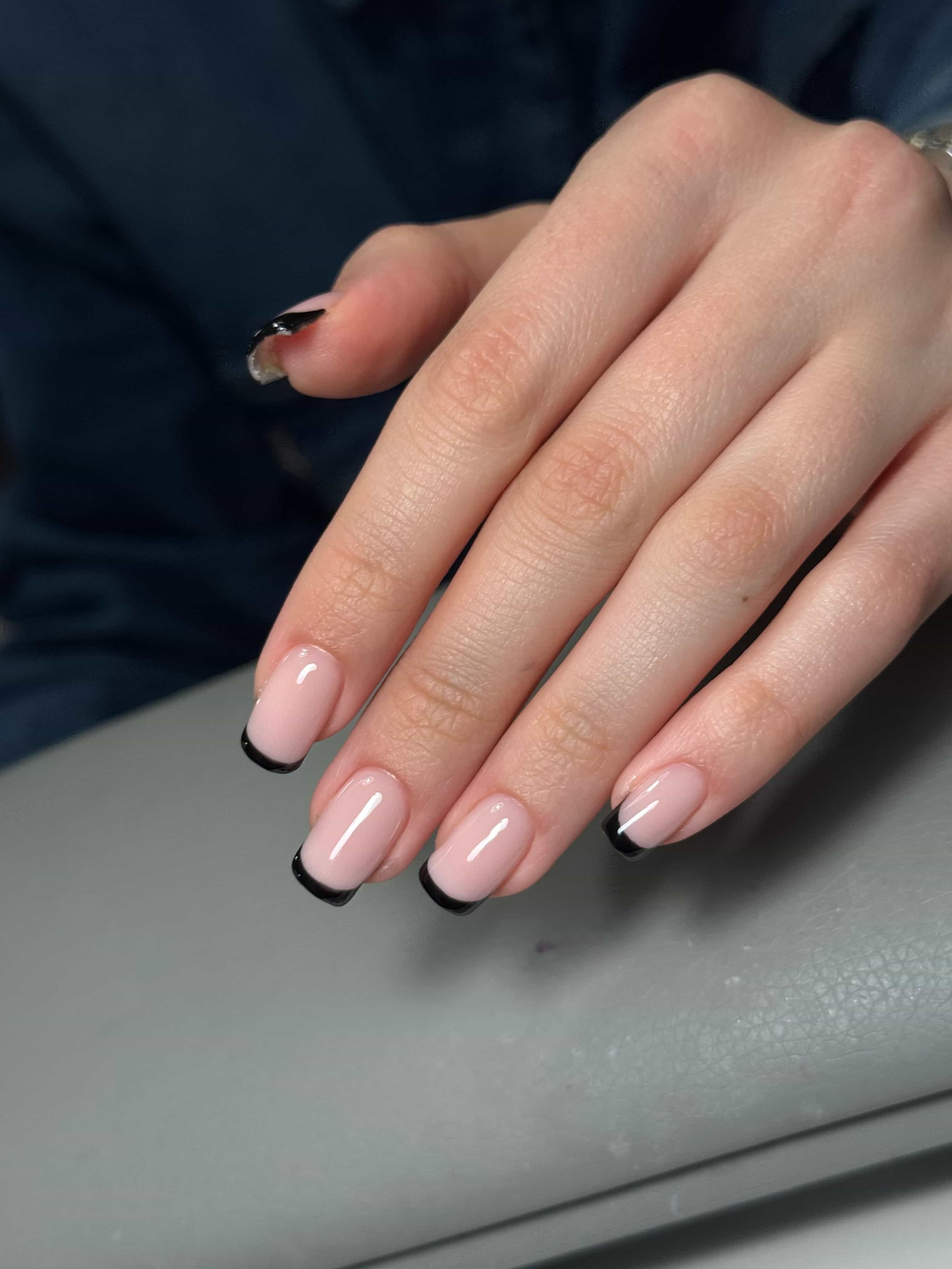 Декорации / френски маникюр